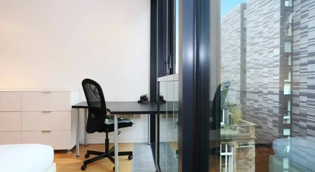 Modern 2bed with free Parking in the iconic Quartermile, Забронировать Отель Эдинбург Midlothian, рядом с Национальный музей Шотландии