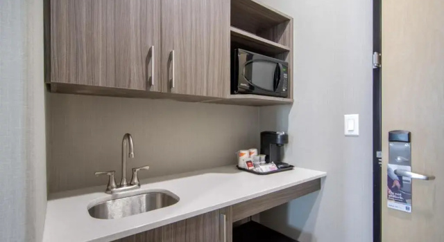 Номер Standard Comfort Inn & Suites