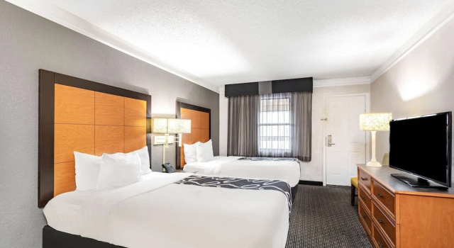 Четырёхместный номер Deluxe La Quinta Inn by Wyndham El Paso - Airport