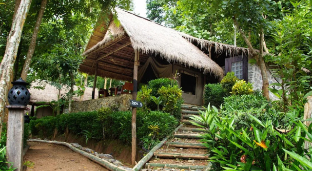Тент с балконом Kamu Lodge