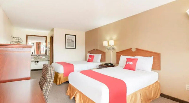 Четырёхместный номер Deluxe OYO Hotel Tulsa International Airport