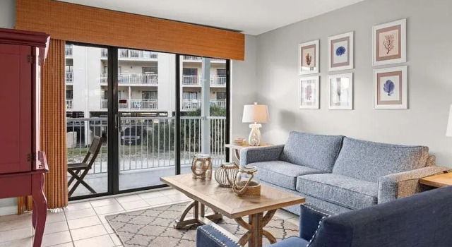 Номер Standard с 2 комнатами с балконом Romar Beach 112 2 Bedroom Condo by RedAwning