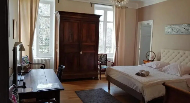 Номер Standard Chambres dHôtes de luxe Côté Parc-Côté Jardin avec parking privé gratuit