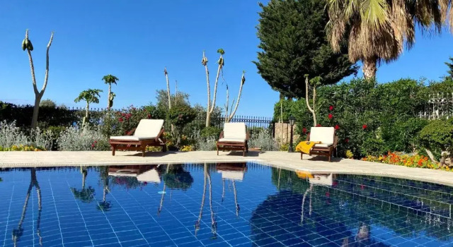 Вилла 4 Bedroom Deluxe Villa with Mountain and Sea View