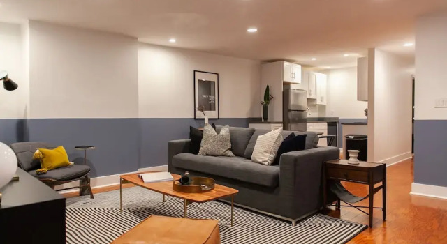 Domio I Rittenhouse Square I Historic 2br/2ba Apt, Забронировать Отель Отели Филадельфии 4 звезды, рядом с Вокзал 30 улица, Филадельфия, 4*