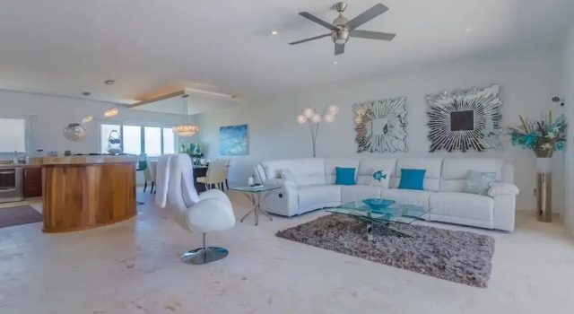Isla 33 - 4 Bedroom PH #1304, Rezerwuj Hotel Hotele w Quintana Roo z parkingiem, Parking