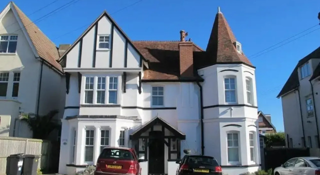 Alumhurst Beach House