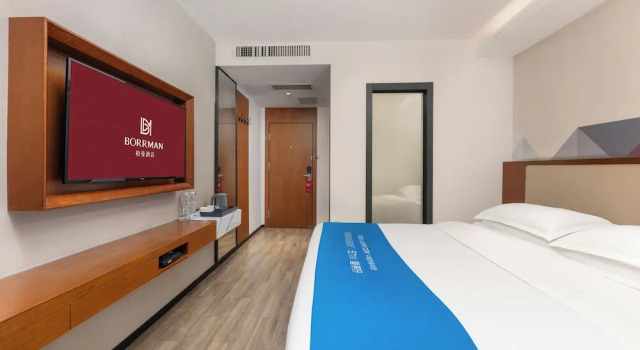 Двухместный номер Superior с видом на город Borrman International Hotel Guangzhou Meihuayuan Subway Station Branch-Free one-way shuttle bus to the exhibition venue during the Canton Fair - Paid airport pickup service available