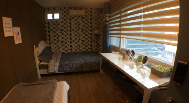 Hongdae Style Guesthouse, Prenota Hotel Mapo-Gu Seul, vicino a EVENT HOUSE BOM
