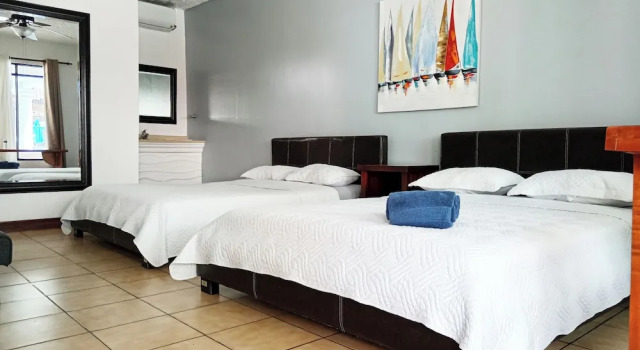 Трёхместный номер Standard с красивым видом из окна Hotel Las Brisas
