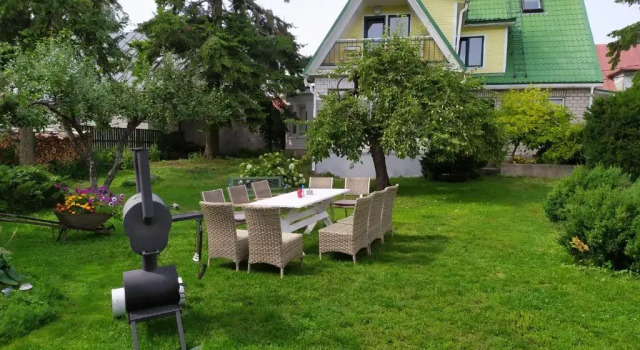 Коттедж с 5 комнатами Allika Holiday House