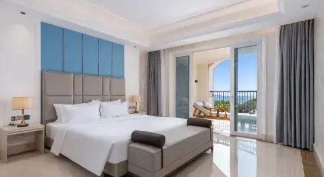 Люкс с видом на море Sanya Yifan Yunshu Holiday Hotel (Sanya Bay Coconut Dream Corridor Airport)