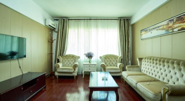 Люкс East Garden Spring Hotel