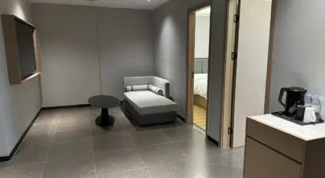 Люкс Deluxe GreenTree Eastern Hotel (Nantong Development Zone Nengda Central Park)