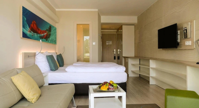 Двухместный номер Standard с балконом и с видом на город SEETELHOTEL Kaiserstrand Beachhotel das Lifestyle-Hotel direkt am Strand