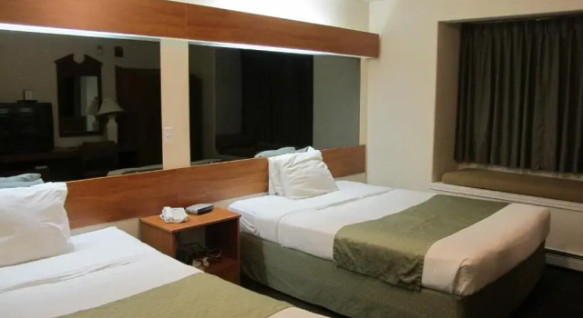 Standard Vierer Zimmer Eagle River Microtel