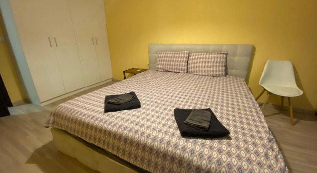 Modern & Central 1BR Apartment with lovely terrace
