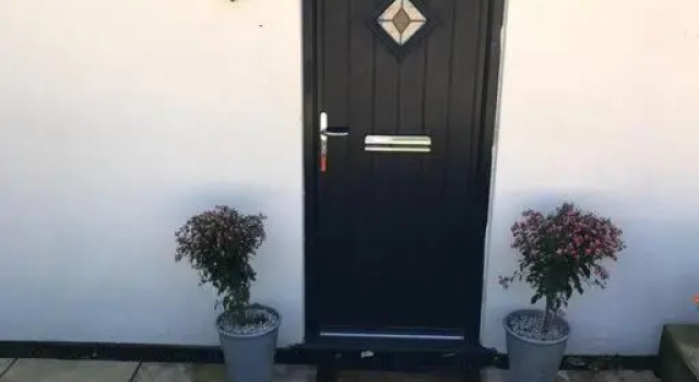 Lovely two bedroom bungalow with hot tub, Book Hotel Hoteller i Yeovil med parkering, Parkering
