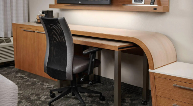 Четырёхместный номер Standard Courtyard by Marriott Harrisonburg