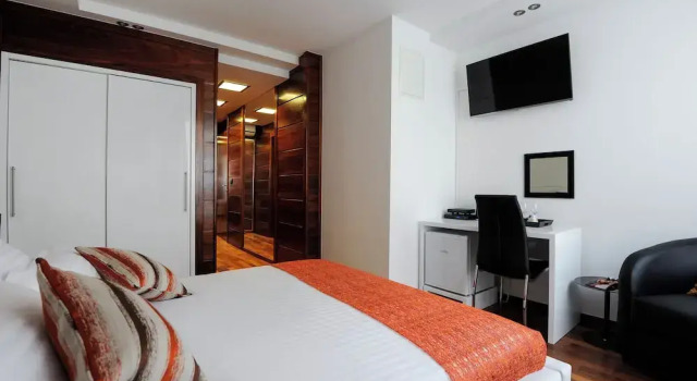 Номер Classic Main Street Studio and Rooms