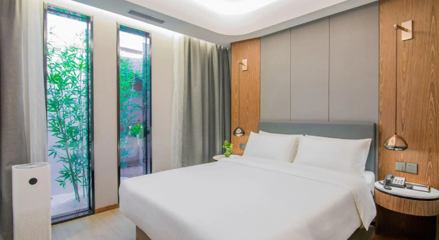Yitel Collection (Shanghai Qiantan Sanlin world Creative Park) Road), Varaa Hotelli Shanghai Shanghai