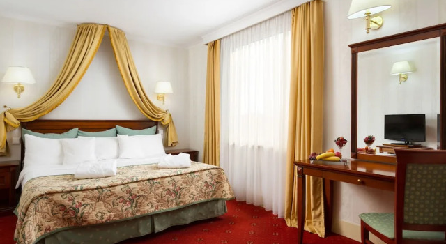 Люкс Отель MCC Mazurkas Conference Centre & Hotel