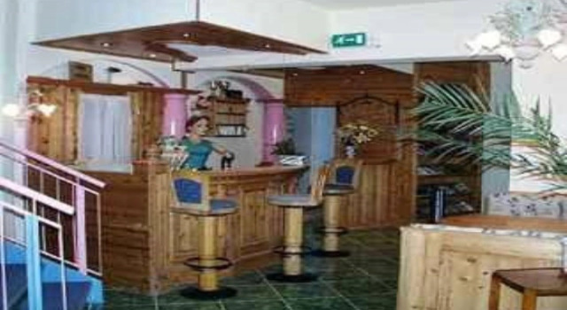 Flic - Flac, Prenota Hotel Mauerbach Bosco Viennese
