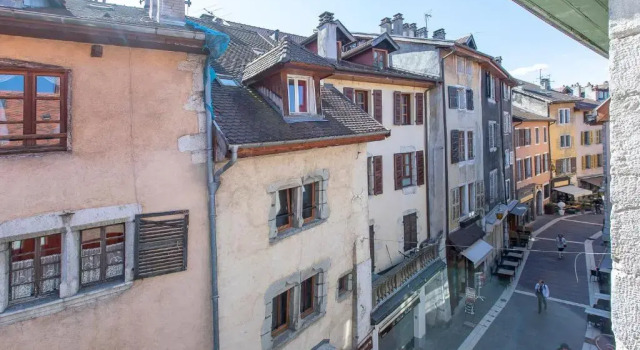 ANNECY Sainte Claire vieille ville 38m2 Terrasse proche gare et lac 4 pers 3 étoiles, Забронировать Апартаменты/квартира Анси Озеро Анси