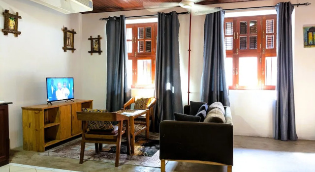 Kay's Place Train House Jambo, Забронировать Апартаменты/квартира Апартаменты Занзибара, Апартаменты/квартира