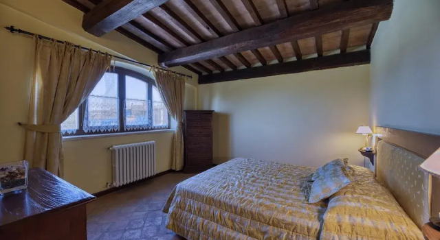 Residenza Collefiorito 26 Emma Villas, Varaa Hotelli Todi Umbria