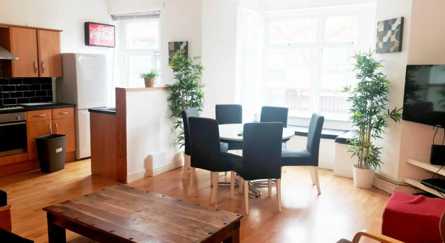 1 Fitzhamon Embankment Apartments Opposite Principality Stadium - Long Stay Offer