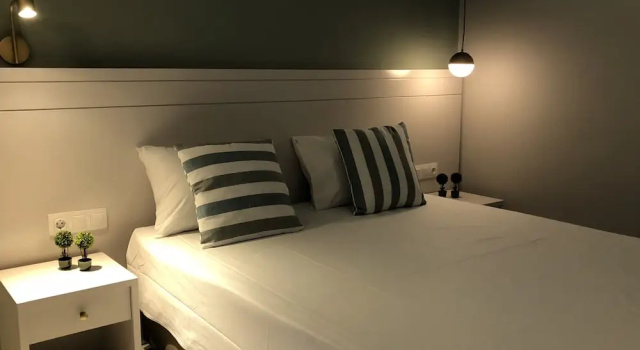 Трёхместный номер Deluxe c 1 комнатой с балконом и с видом на горы George Deluxe Apartments