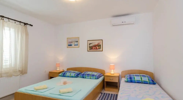 Holiday apartment Adriatic Sea at 80m.
