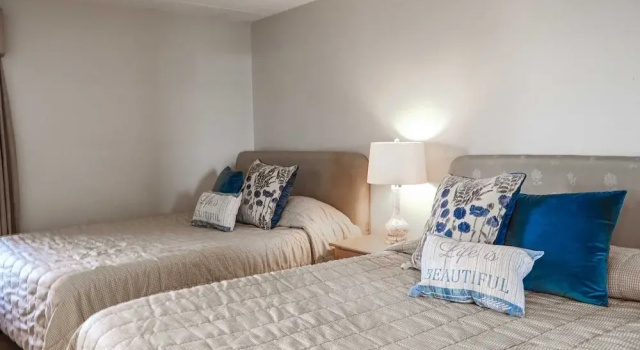Номер Standard Edgewater 506 Minium 2 Bedroom Condo by RedAwning