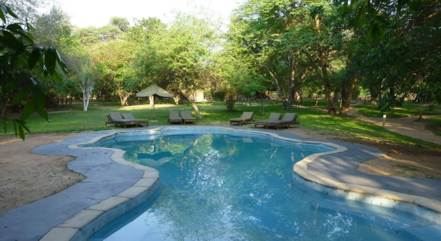 Elephant Valley Lodge, Book Campingplads Hoteller i Kasane med parkering, Parkering