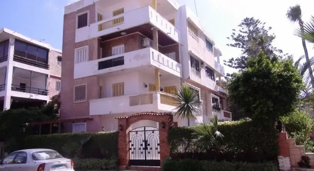 Maamoura Beach Family Apartment 3