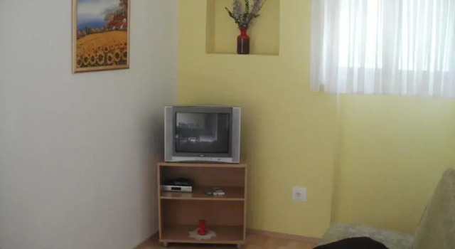 Апартаменты Цокольный этаж Grgin Apartments