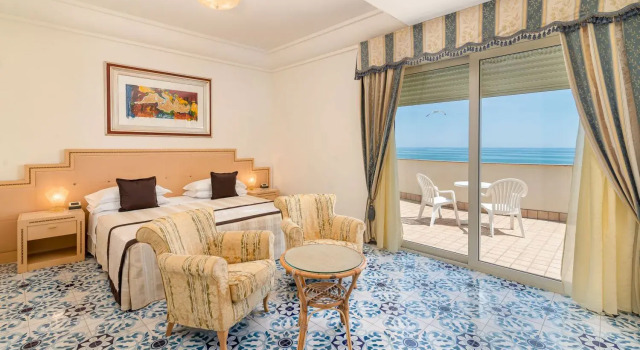 Трёхместный номер Superior Universal Hotel