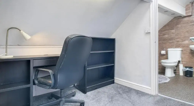Haus Luxury Four Bedroom Townhouse-Edgbaston- Parking- TOP RATED