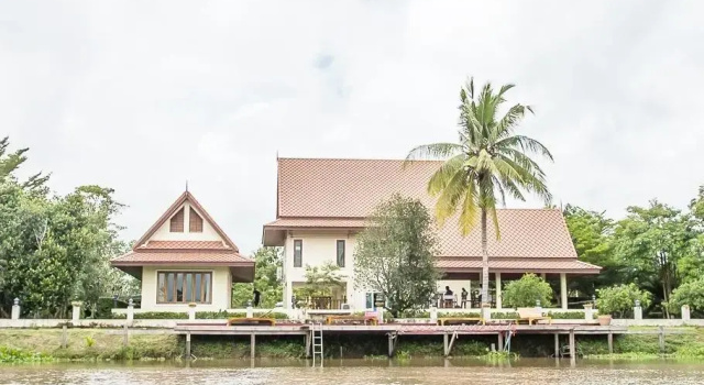 Номер Standard Tharnrarin Villa Suphan Buri