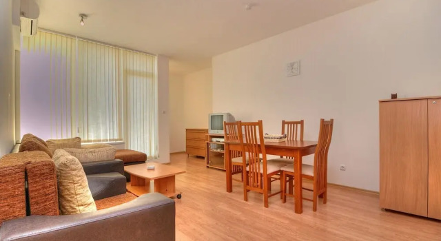 Oasis Suites Apartments and Studios