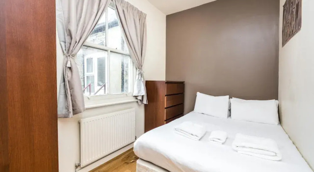 Sleek 2BD Flat Super Central to London Town!