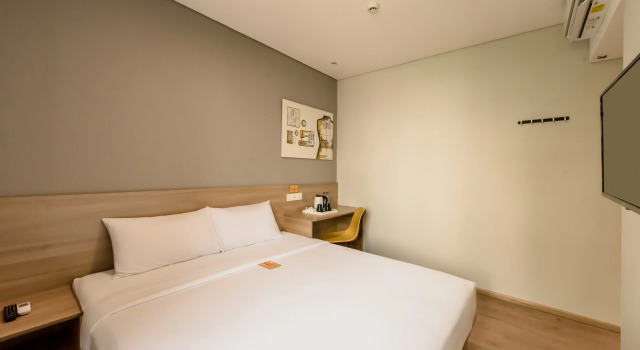 Двухместный номер Deluxe Yellow Bee Tanah Abang
