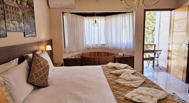 Двухместный номер Deluxe с балконом и с видом на горы Pousada Valle das Flores Monte Verde