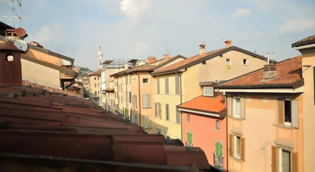Top Suites - Piazza Pontida Loft, Забронировать Отель Бергамо Bergamo Province, рядом с Пьяцца Веччиа