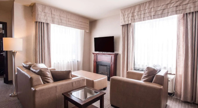Двухместный люкс Quality Inn & Suites