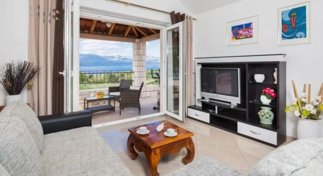 Villa Agape - Three Bedroom Villa With Swimming Pool ID Direct Booker 3613, Забронировать Вилла Виллы Окрестностей Сплита, Вилла