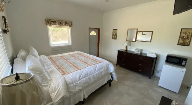 Island Comfort Bed & Breakfast, Rezerwuj Hotel Andros Barrier Reef Bahamy