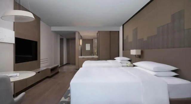 Четырёхместный номер Standard с видом на город Wenzhou Marriott Hotel