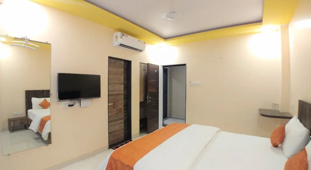 Номер Deluxe с видом на город Hotel Mangal Residency Lonavala !! 600 Mts From Lonavala Railway Station !! Couple Friendly !!
